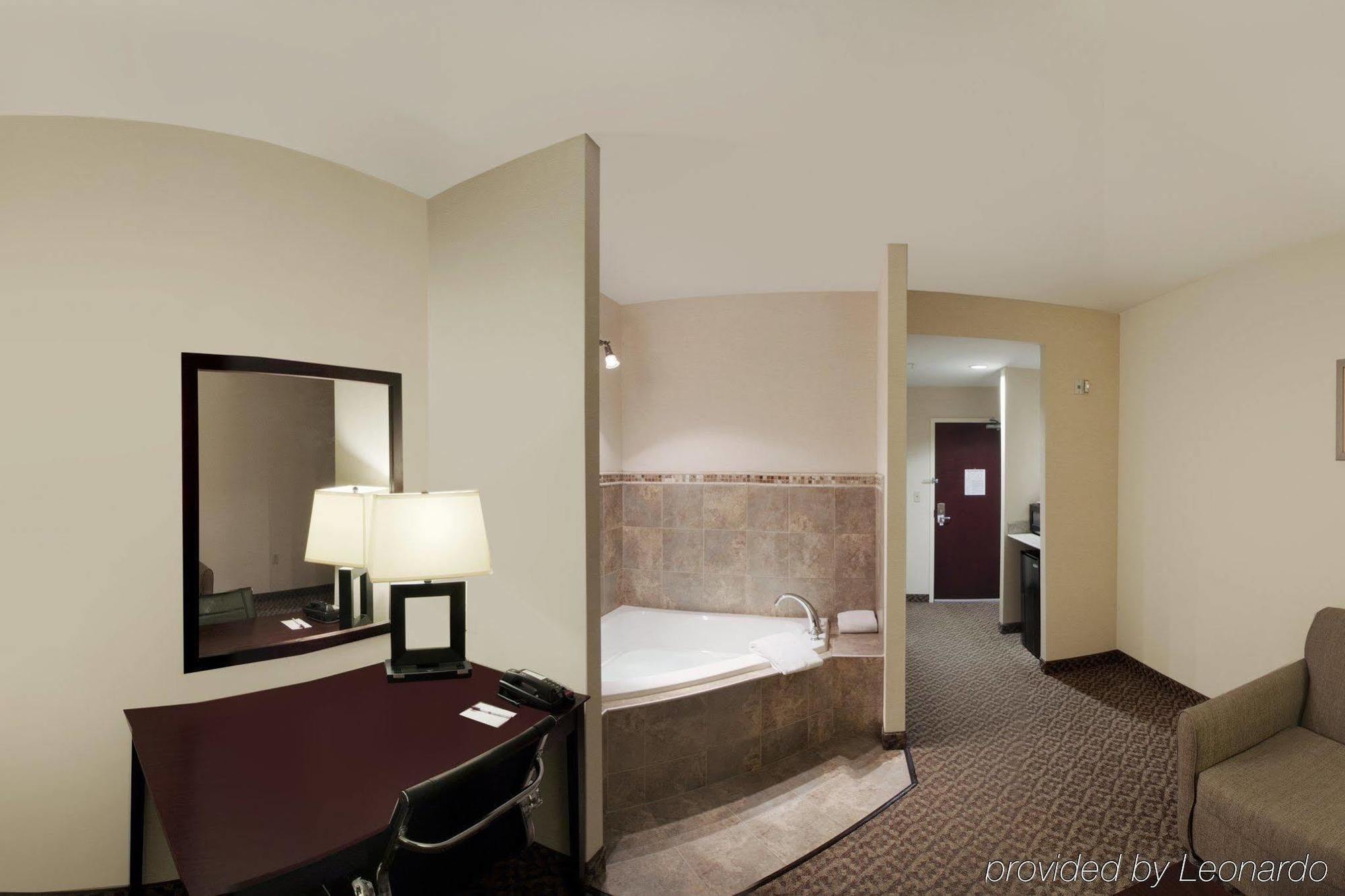 Comfort Suites Cicero - Syracuse North Exterior photo
